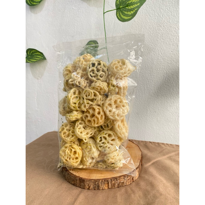 

keripik seblak Rafael original serba 7000