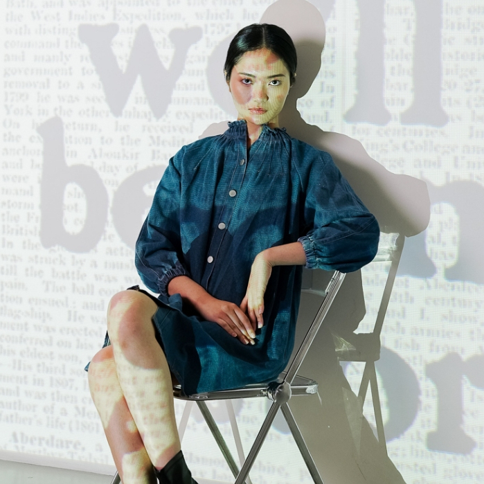 This Is April Mini Dress Wanita Jeans Ruffle Neck Lengan Panjang Jorelle Dress Denim C7001300 (RESTO