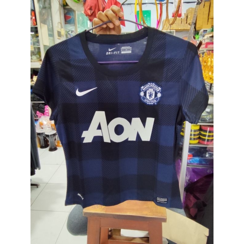 Baju bola cewek Manchester United