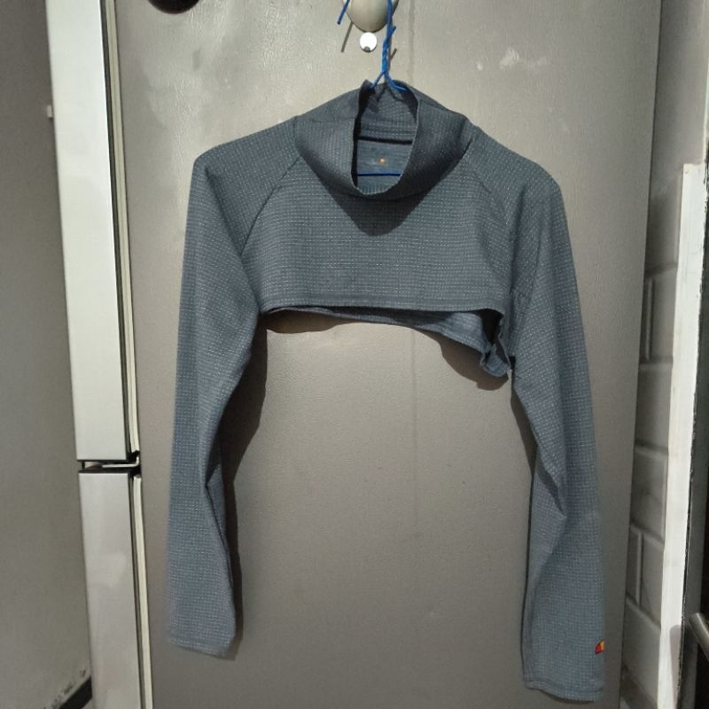 manset crop top Ellesse manset tangan lengan panjang