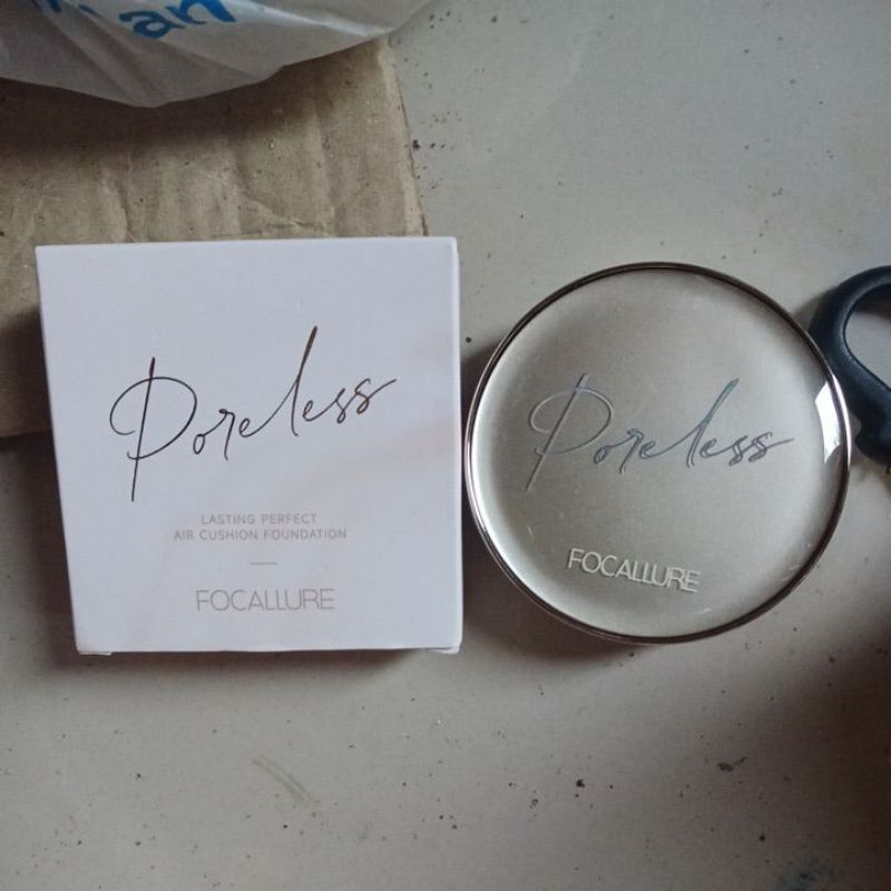 Focallure Poreless Cushion Lasting Perfect Air Cushion Foundation