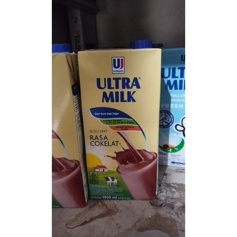 

Susu UHT Ultra Milk Per karton Dus Strawberry/Cokelat/Plain