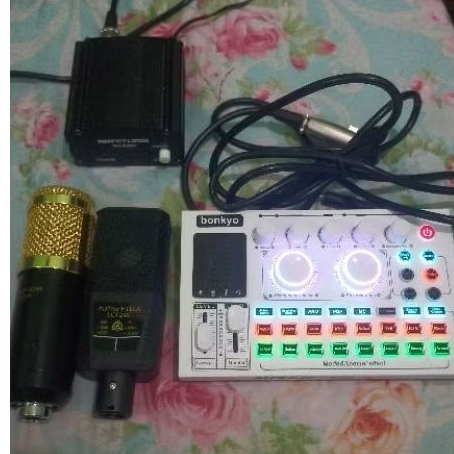 Satu Set Alat Streaming