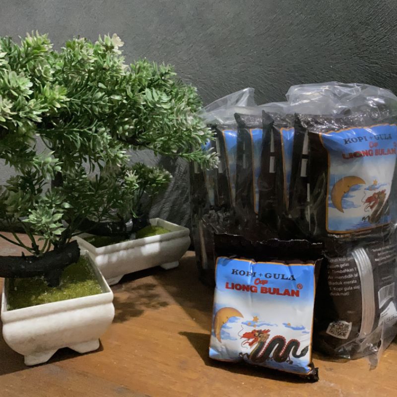 

Kopi Liong Bulan Kopi Murni Plus Gula Isi 20 Sachet Khas Bogor