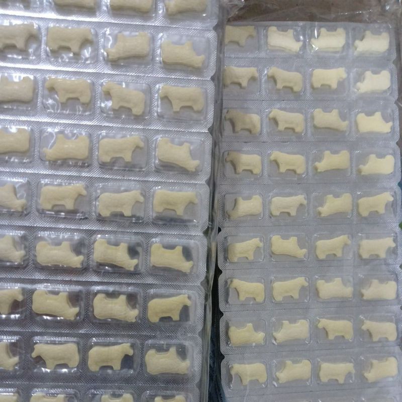 

1 pack isi 400 pcs permen susu sapi bentuk sapi