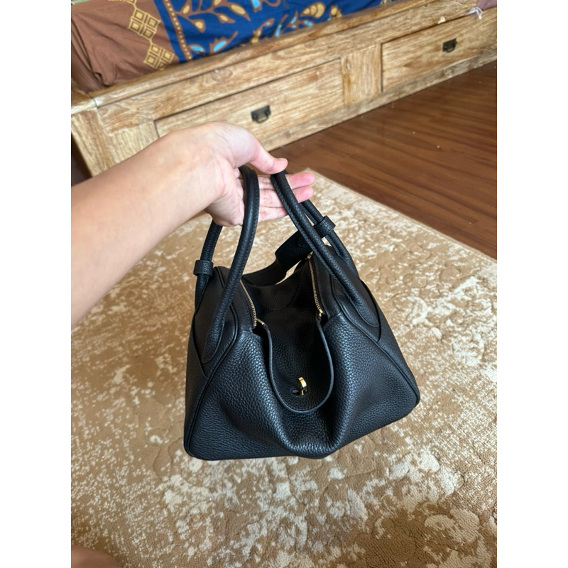 Preloved Handmade Lindy26 No Brand