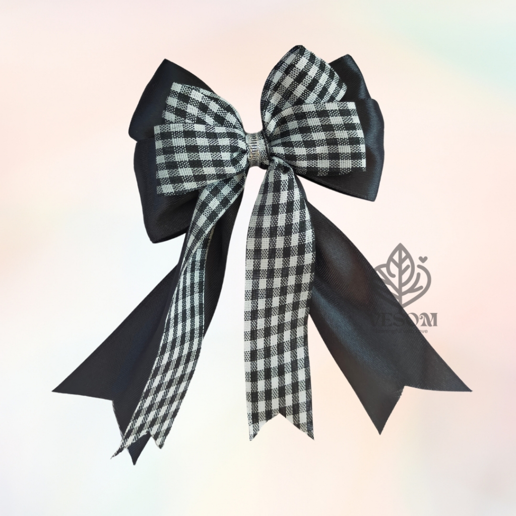 

Pita Satin Rangkap Dua Motif Polos dan Kotak Hias Parcel Souvenir Hari Raya Natal Murah Cantik Elegan