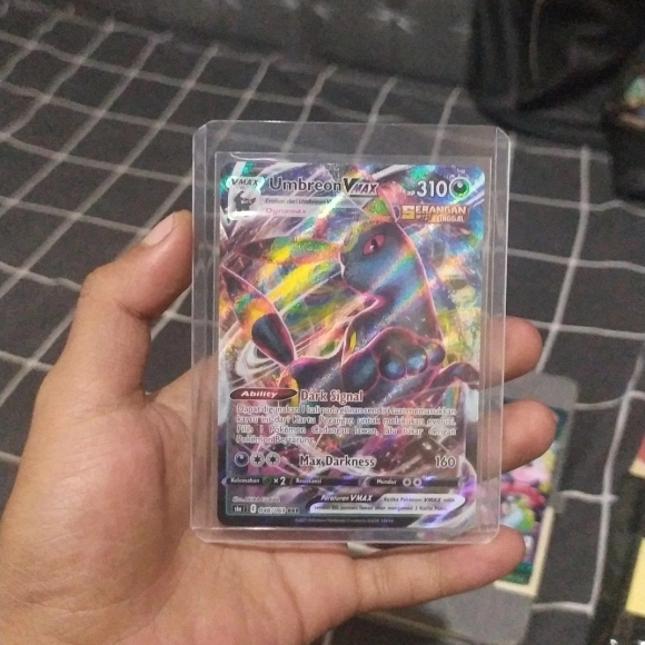 ( Habis ) Kartu Pokemon ID Umbreon VMAX - Eve Pahlawan S6a 048/069 RRR