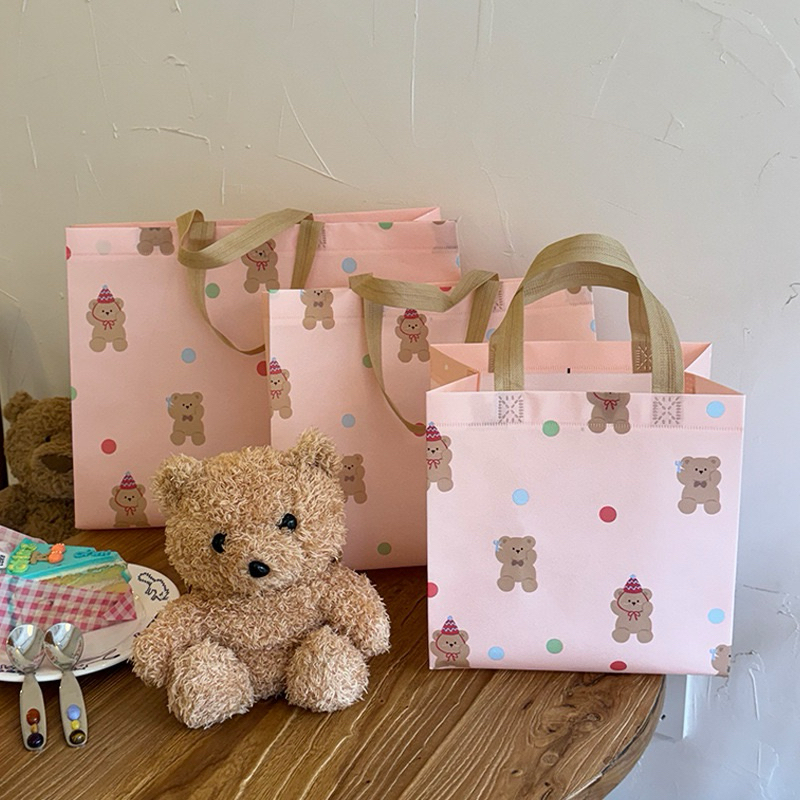 

Mi.casa - SWEETHEART Tas Bear Pattern Non Woven Fabric/ Tas Fashion Butik/ Tas Pakaian