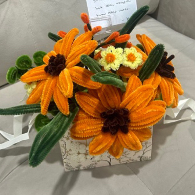 

Sunflower Pipe Cleaner Bouquet