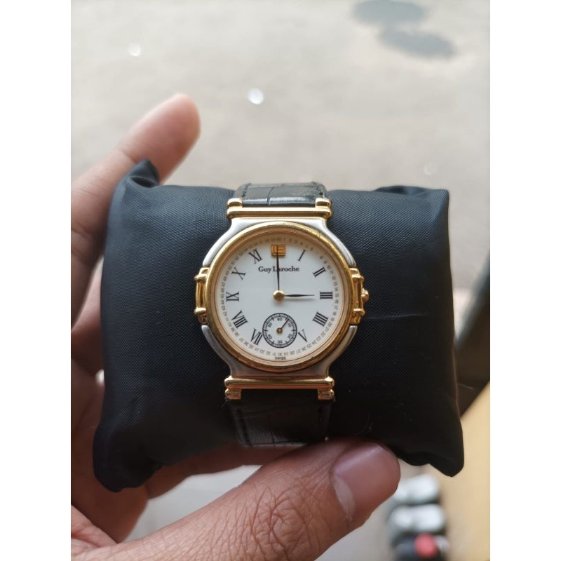 jam tangan Guy Laroche