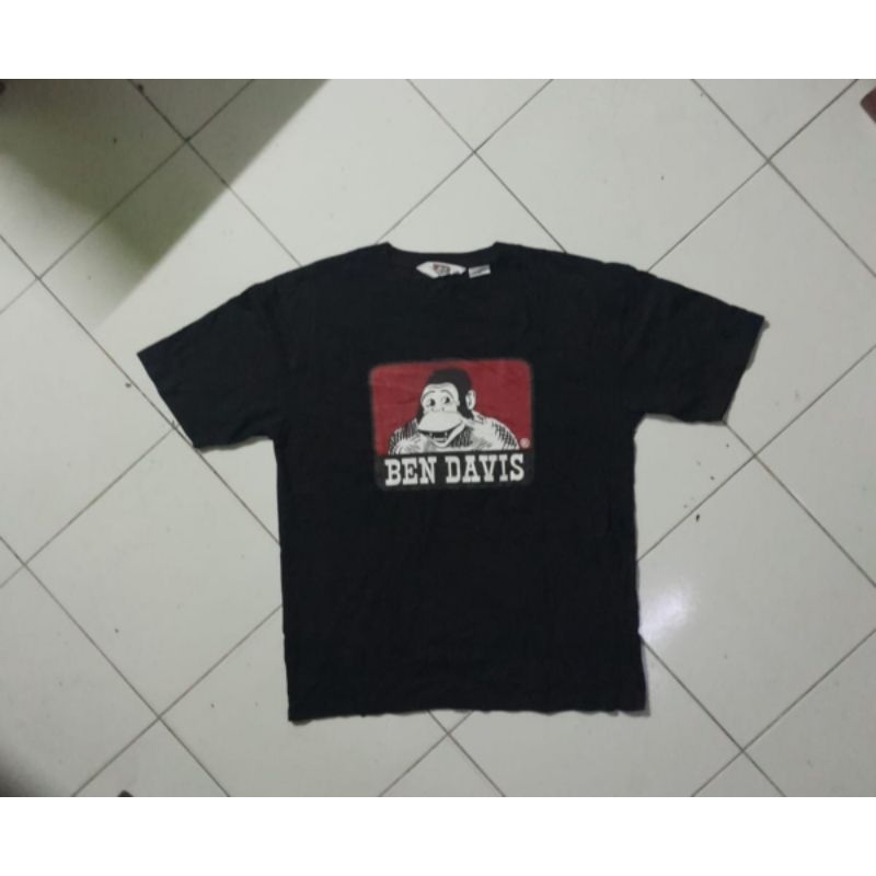 kaos Ben Davis