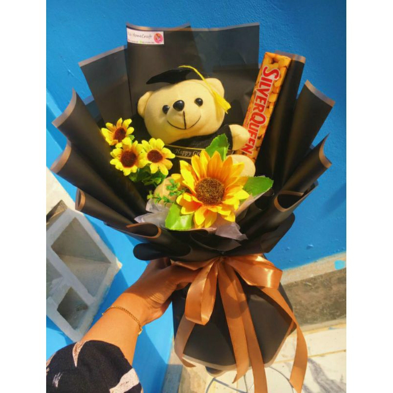 

BUKET WISUDA | Buket coklat silverqueen buket murah buket boneka wisuda buket boneka