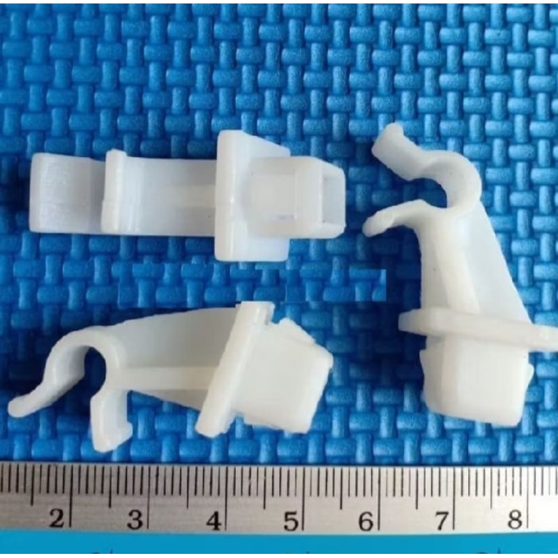 Klip penyangga tiang kap mesin Avanza Xenia