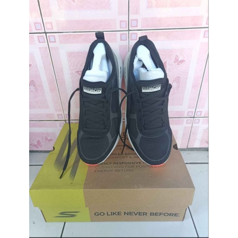 Sepatu Skechers Go Run Elevate