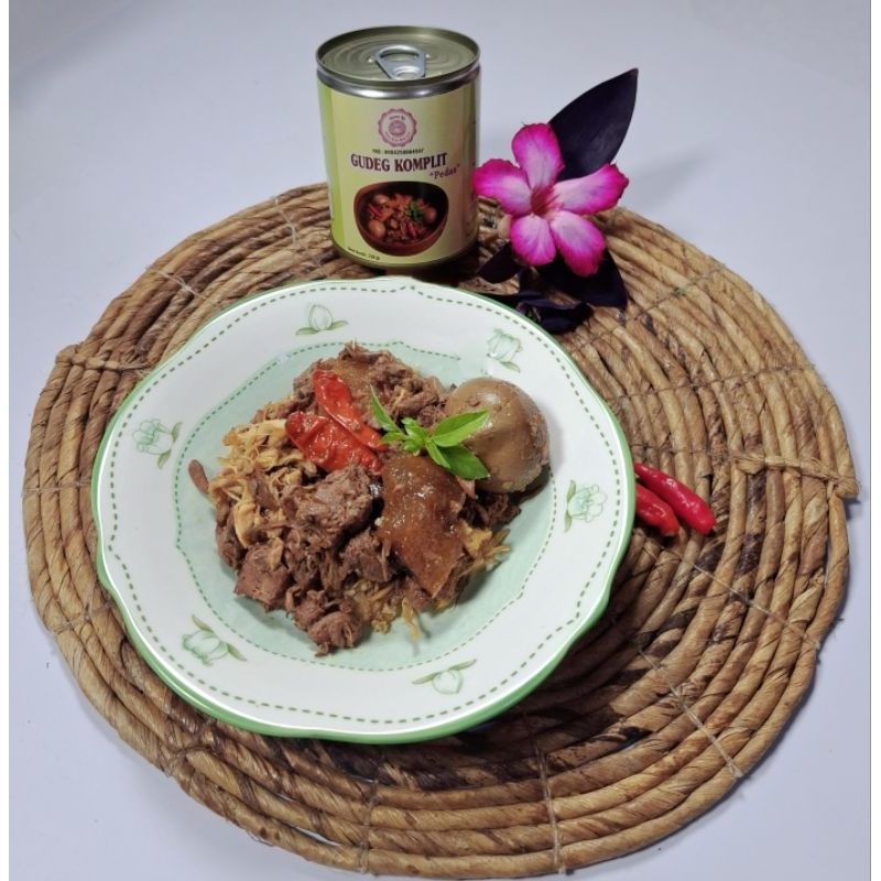 

Oleh Oleh Gudeg Kaleng Original Khas Jogja Home Made Tanpa Bahan Pengawet 250gr (Free Bubble Wrap)