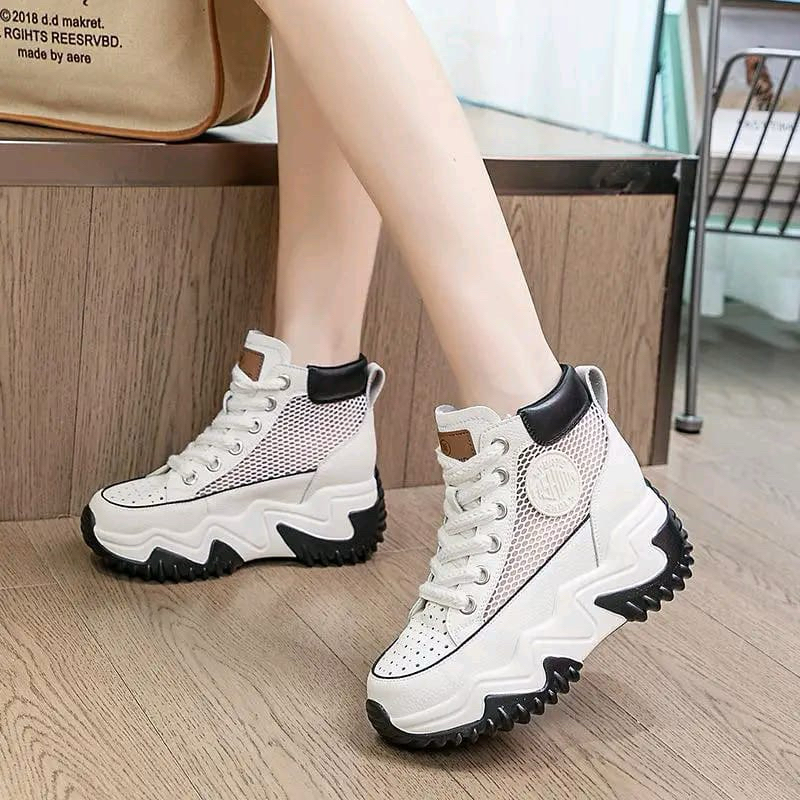 sepatu sneakers tinggi wanita korea