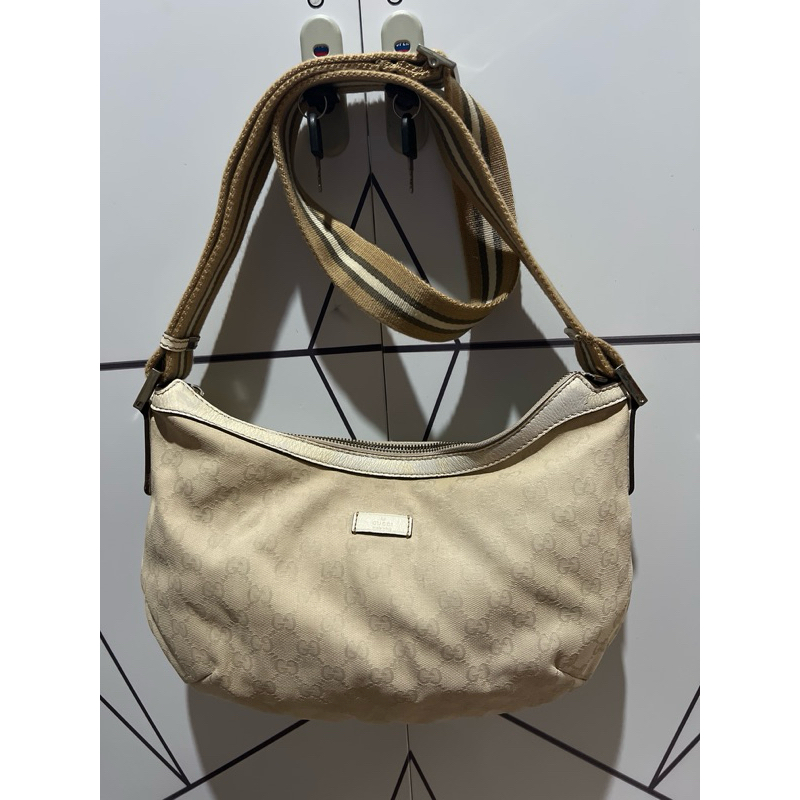 Tas Gucci halfmoon canvas pl