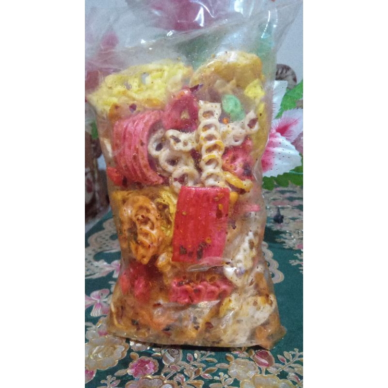

krupuk seblak campur mix huhahuha 250 g