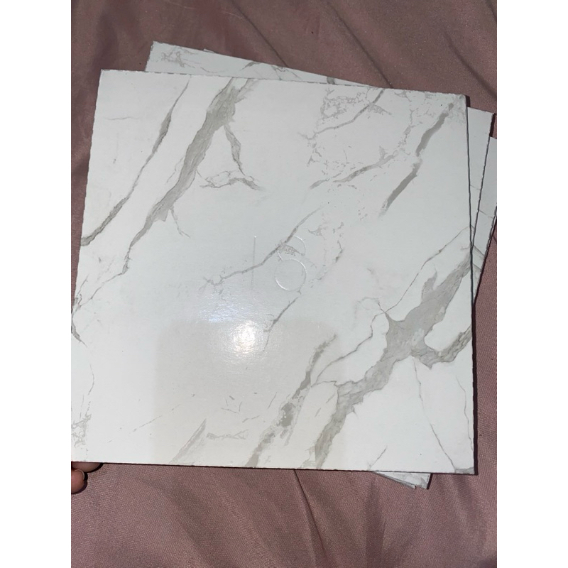 Tatakan kue/Alas kue Marble ukuran 18