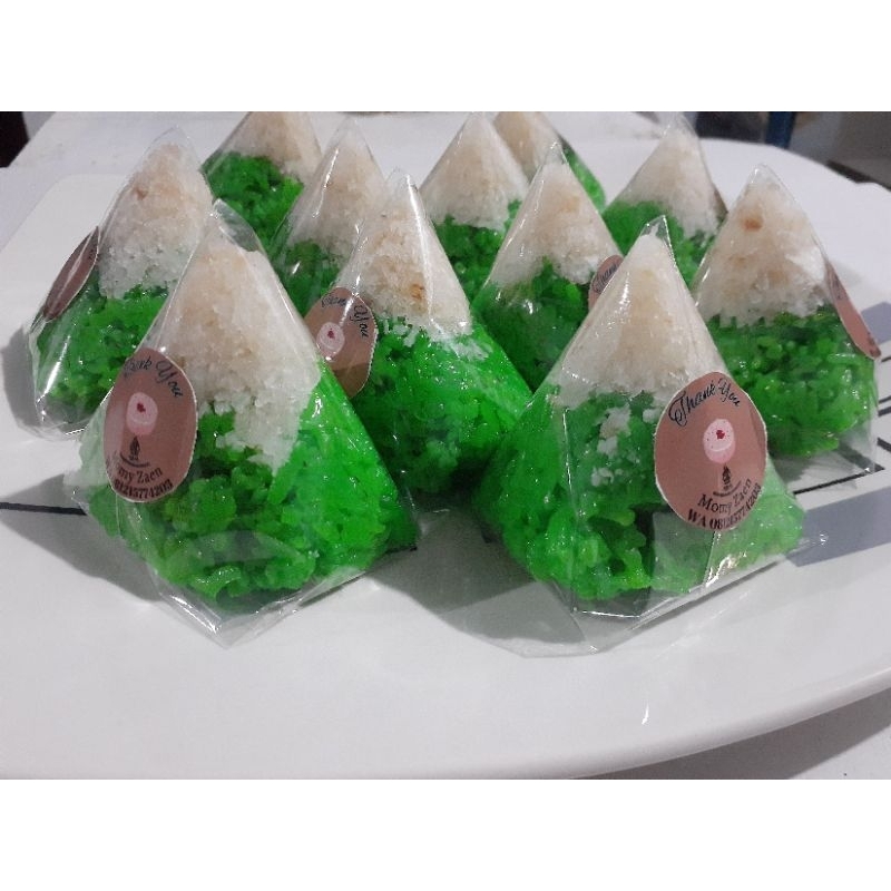 

JajanPasar/Jajan/Tradisional/kue subuh Nona manis martabak lumer ketan kue talam rainbow cake serabi solo bolusemangka