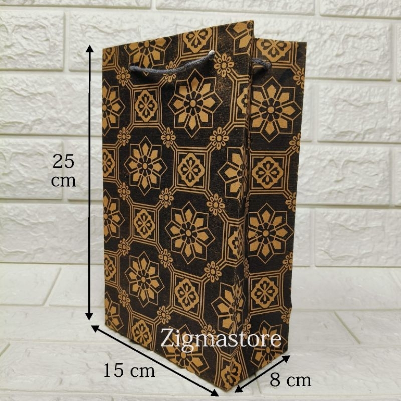 

Paperbag Wafer Batik / Tas Kertas Wafer Batik (15x8x25)