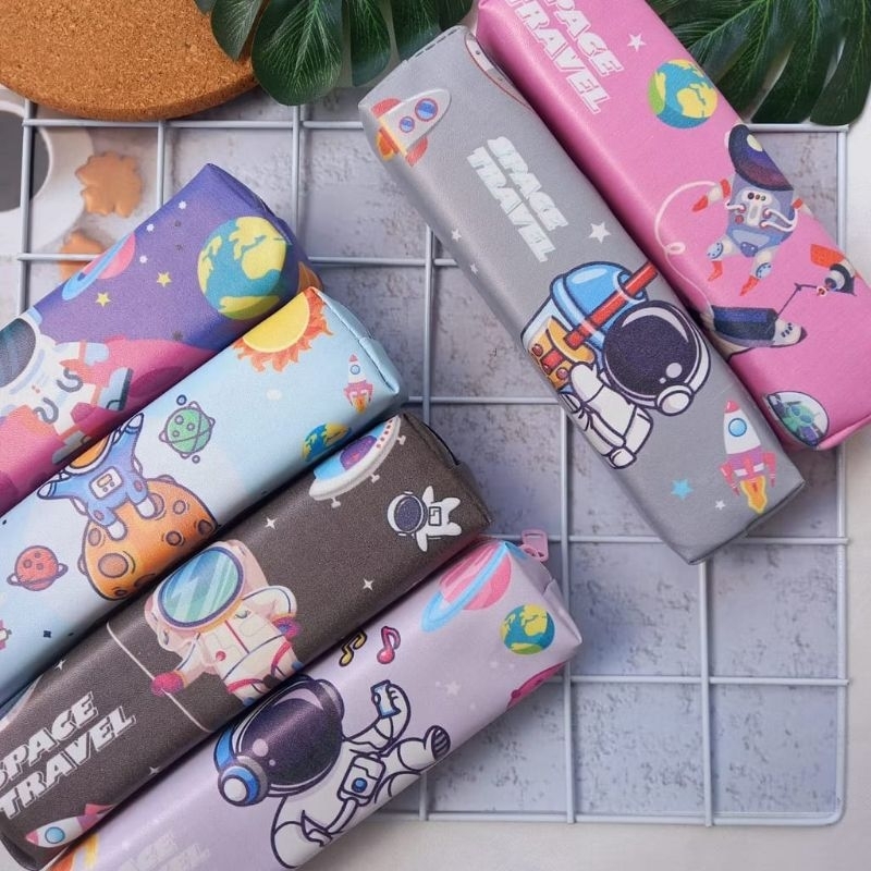 

TEPAK TEMPAT PENSIL MOTIF PROFESI ASTRONOT