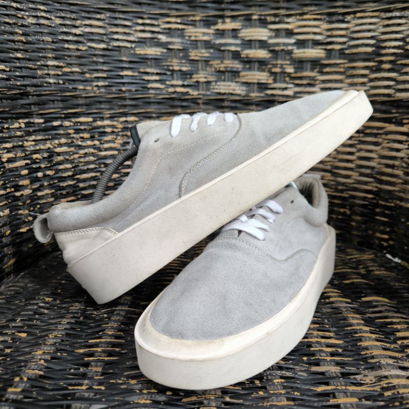 Sepatu Fear Of God 101 Sneakers size 46