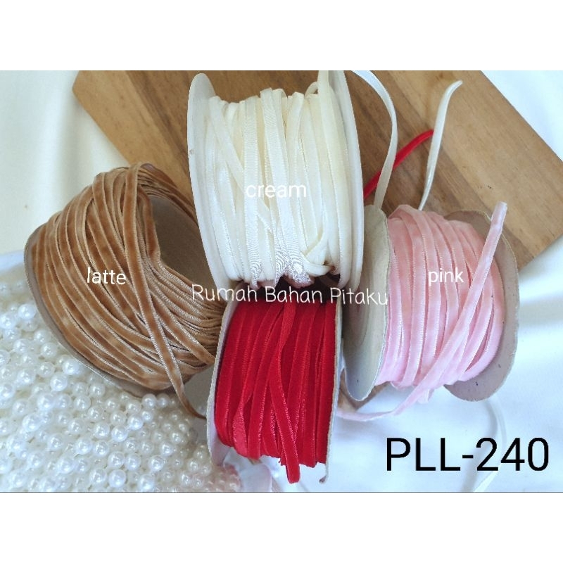 

(PLL-240)PITA VELVET 1/8" (3MM), HARGA per-2YARD (= 180CM)