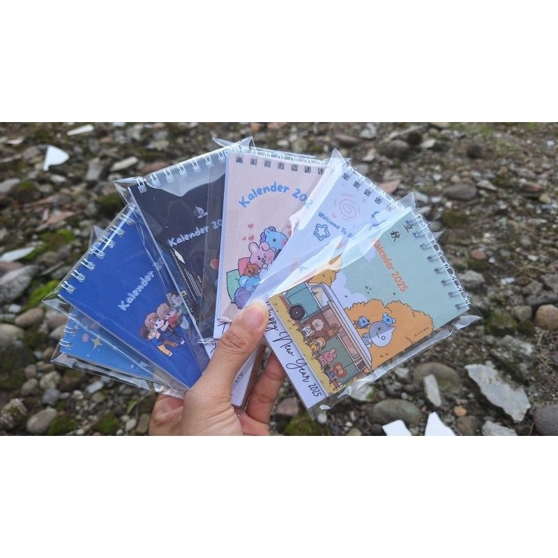 

kalender mini souvenir khusus 2025