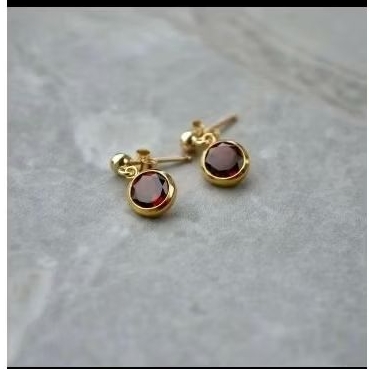 Anting Emas batu Ruby merah
