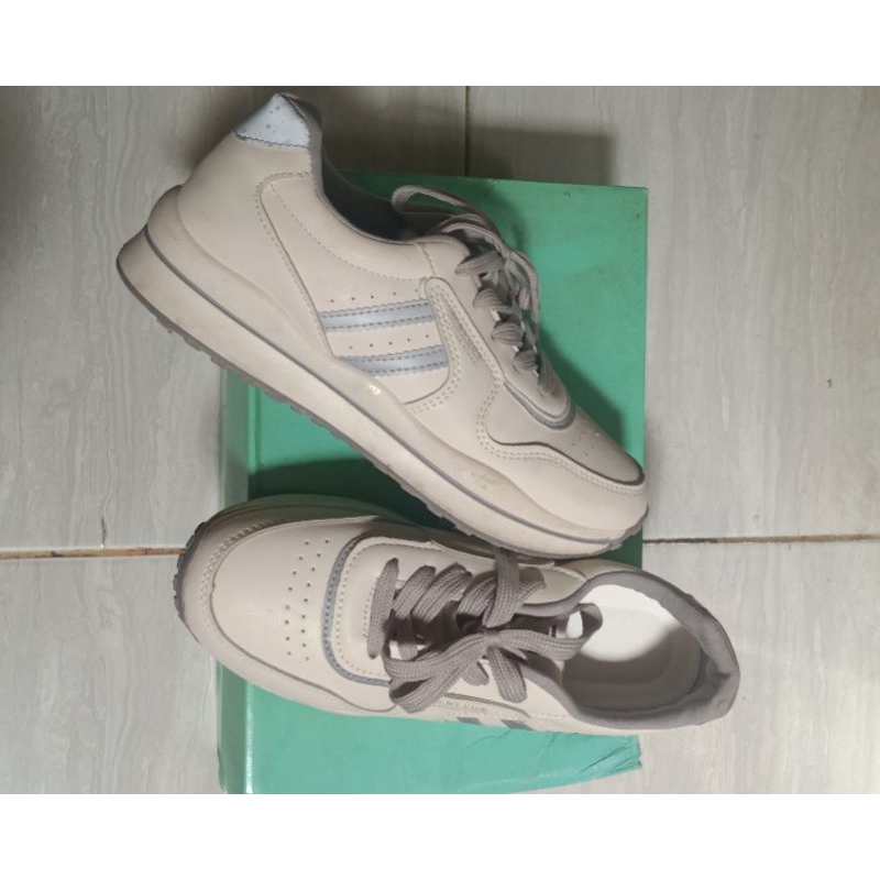 sepatu wanita beeyoo size 38 #PL