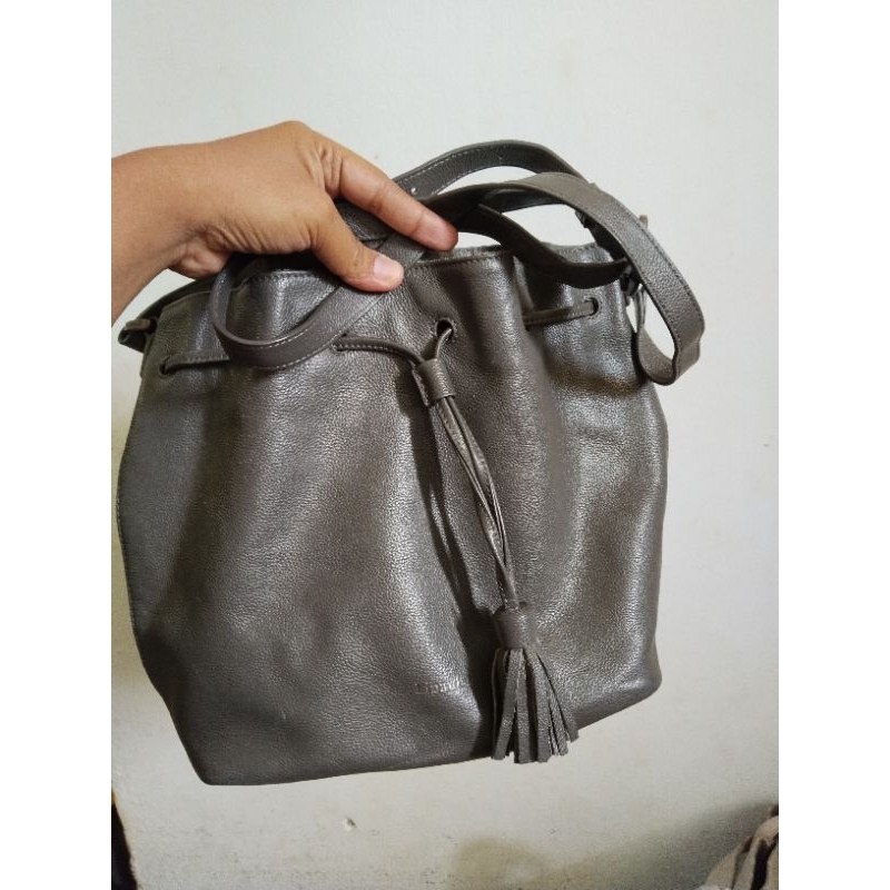 tas sling serut kulit asli lipault pelove