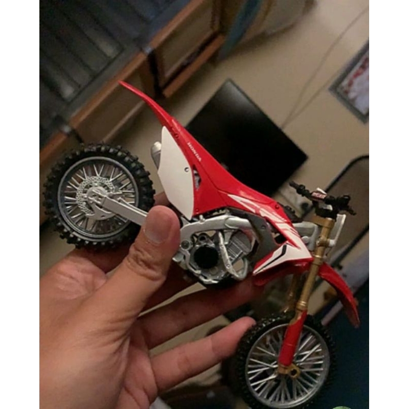 diecast miniatur motor trail Honda crf 450 bisa up grade ke supermoto