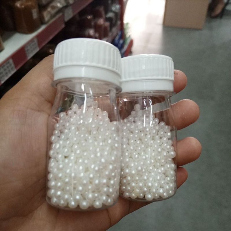 

Spikel mutiara putih 4mm