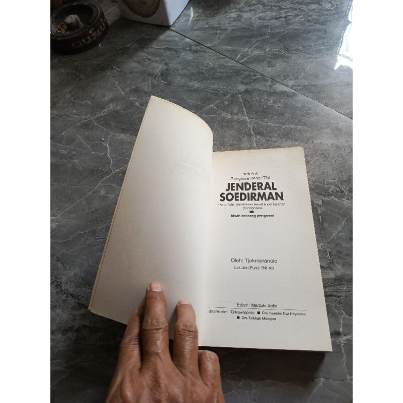 Panglima Besar TNI JENDERAL SOEDIRMAN Pemimpin Pendobrak Terakhir Penjajahan di Indonesia oleh: Tjok