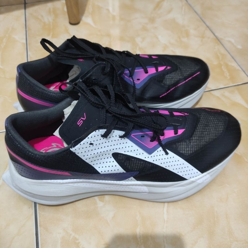 SPECS COANDA SPARS SV SUBS1-BLACK/WHITE/FUTURE DUSK 46