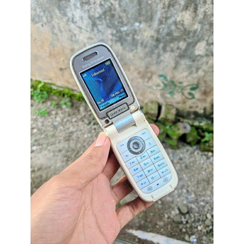 (HP JADUL) Sony Ericsson Z520i