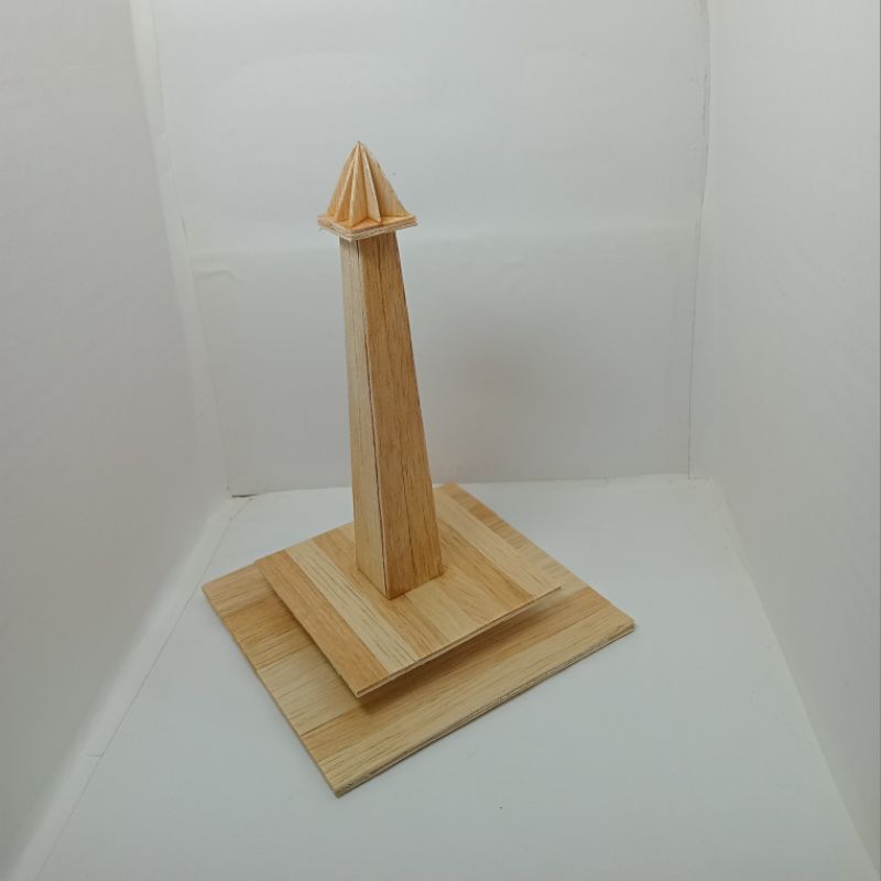 Maket Miniatur Tugu Monas (Kerajinan Tangan)