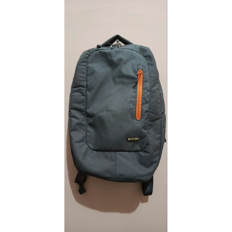 Incase Backpack Ransel sekolah/kerja dengan slot laptop
