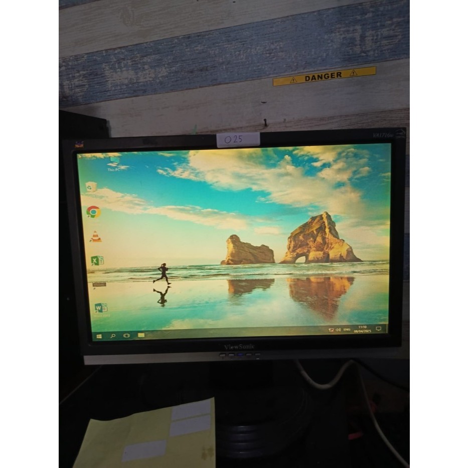 Monitor Lcd ViewSonic 17inch wide Minus