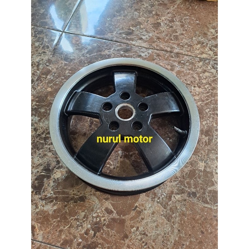 velg pelek depan vespa metik ring 12 original copotan