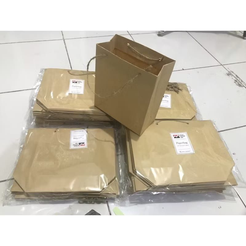 

Paperbag Uk 15x17x7 (10 pcs)