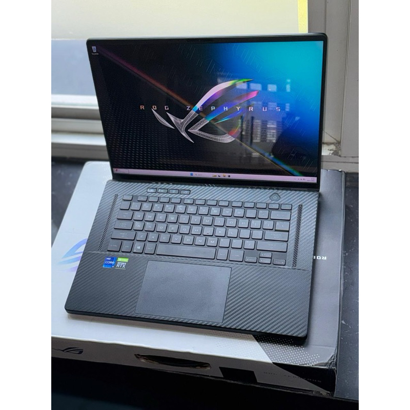 ASUS ROG ZEPHYRUS M16 (Th.2022) - second