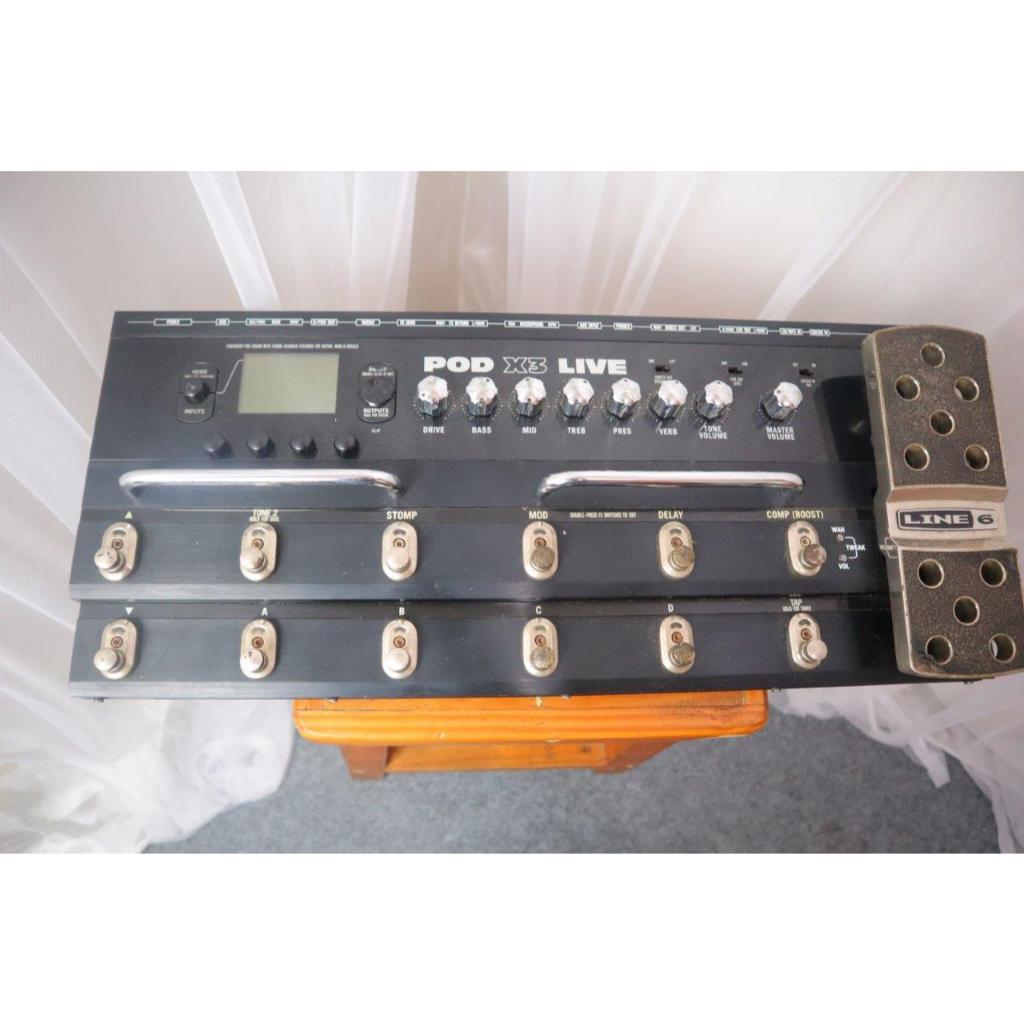 LINE 6 POD X3 LIVE Multi Effects Pedal
