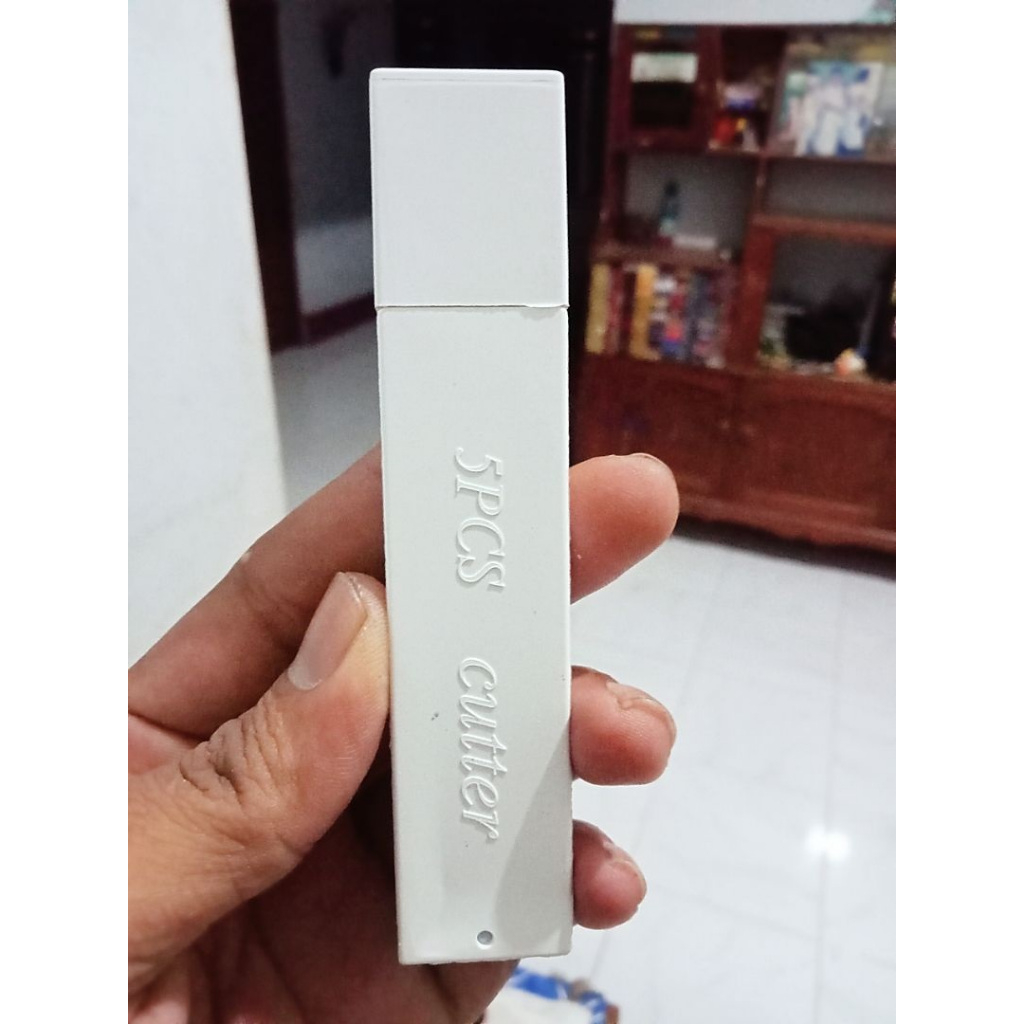 

Isi Cutter Silet Besar Merk Orlee 1tube Isi 5pcs / Refill cuter Orle L-150