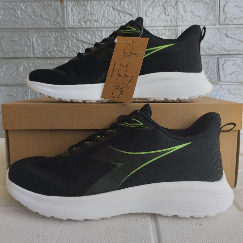 Sepatu Diadora Manva Sale