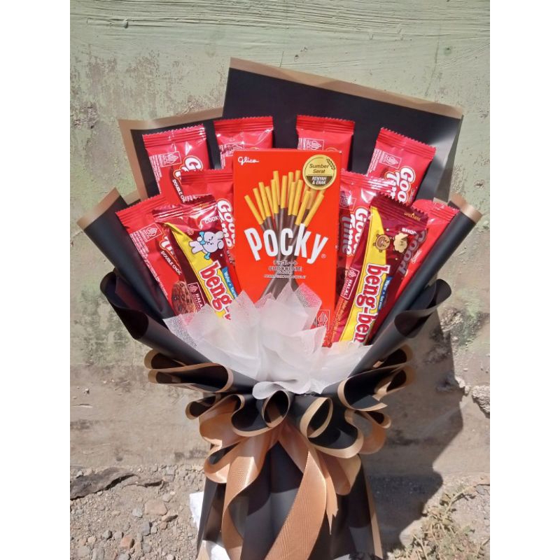 

Buket Pocky / Bucket Pocky / Buket Snack Wisuda Ulang Tahun / Bucket Snack Ulang Tahun Wisuda