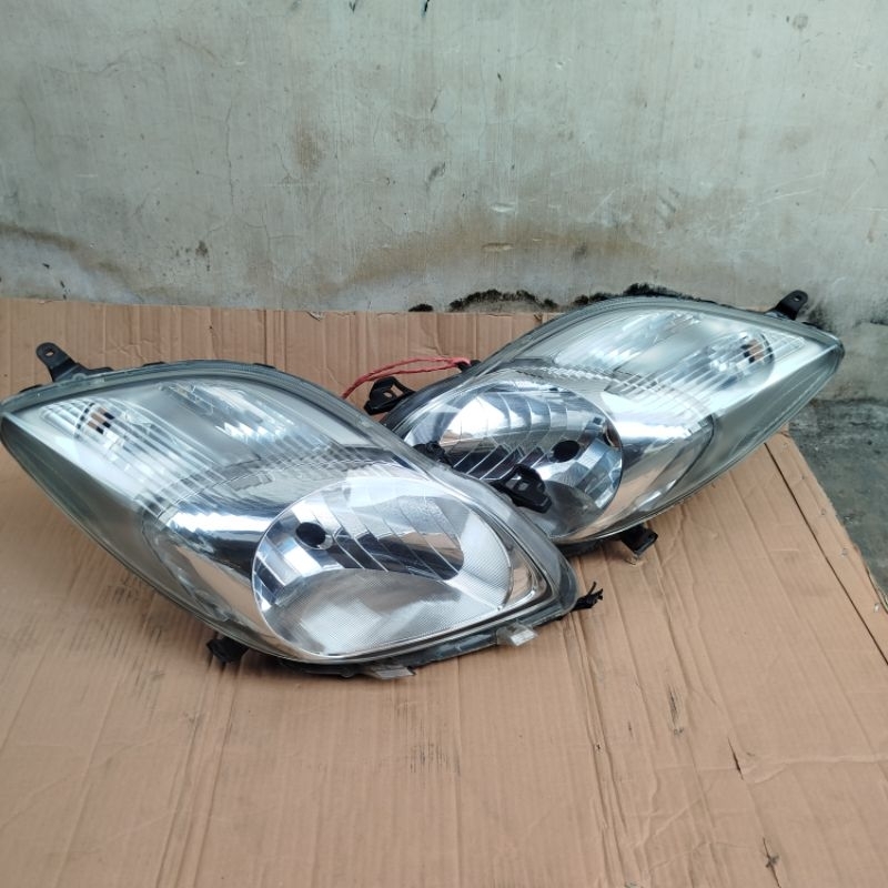 lampu depan headlamp toyota yaris 2009 2010 2011 2012 original