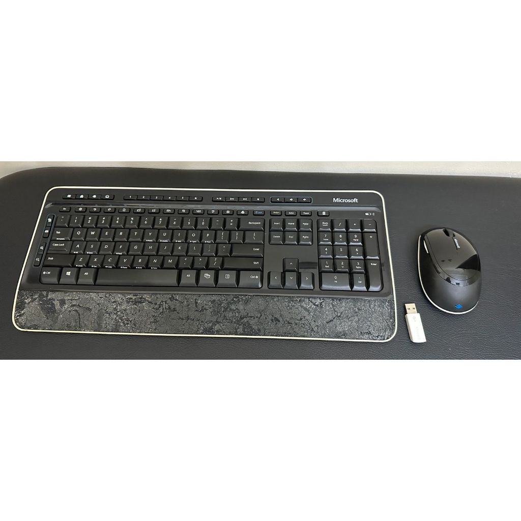 Set Keyboard & Mouse Wireless Bluetooth Microsoft - Bekas Preloved